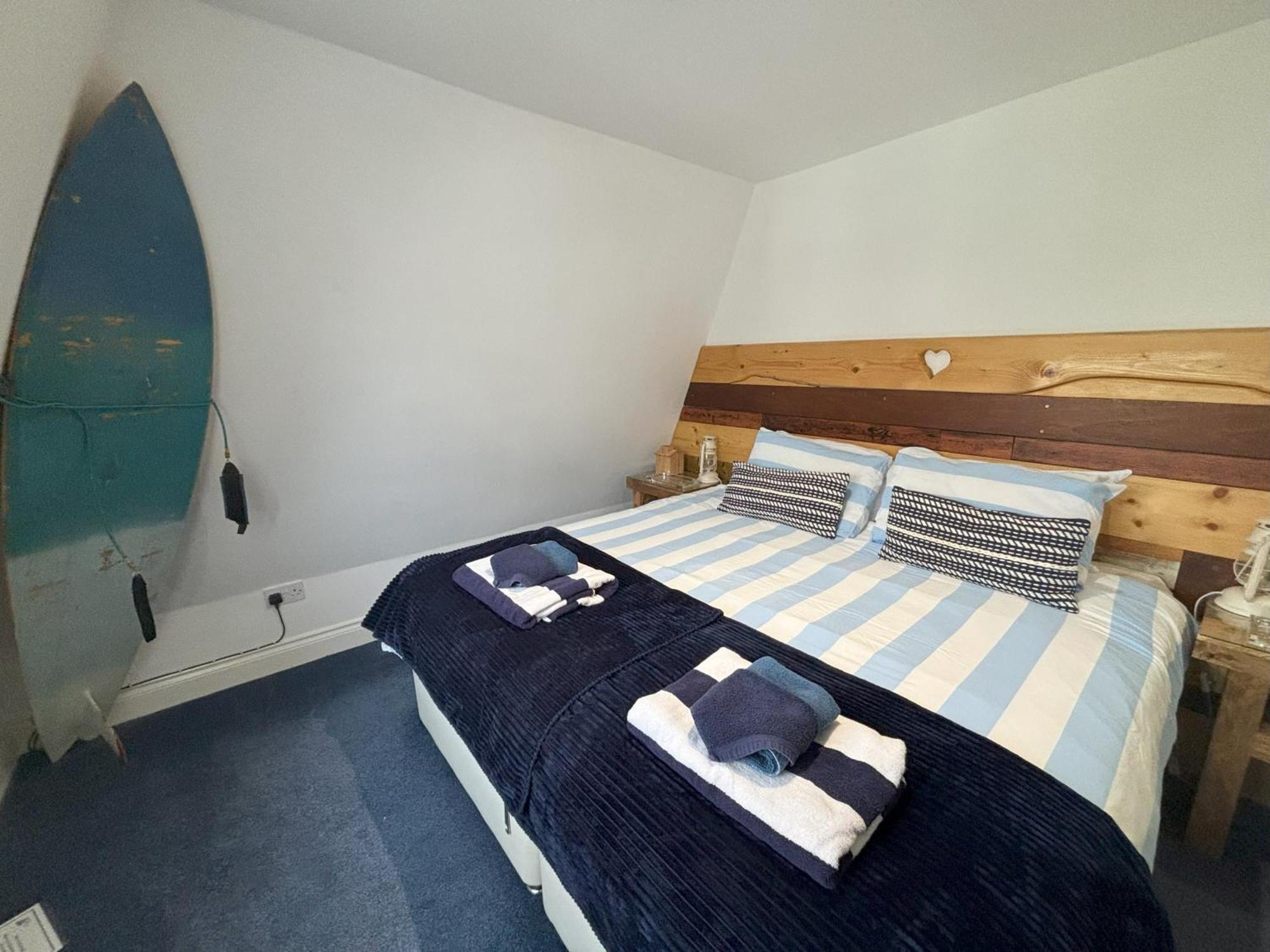 The Beach House Holiday Apartments Eastbourne Exterior photo